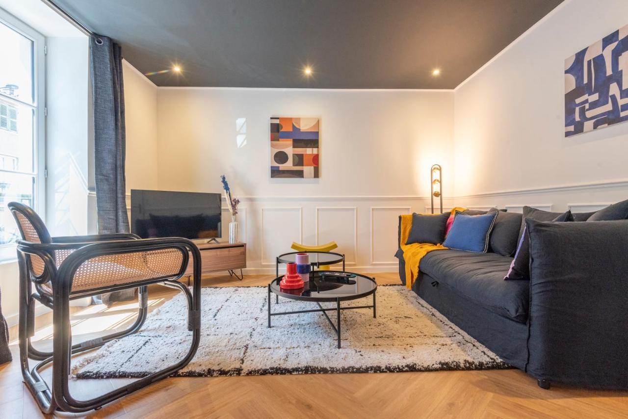 Le Cosy Chic . Proche Gare . Centre-Ville Macon . Neuf . Climatisation . Design . Wifi . Esterno foto