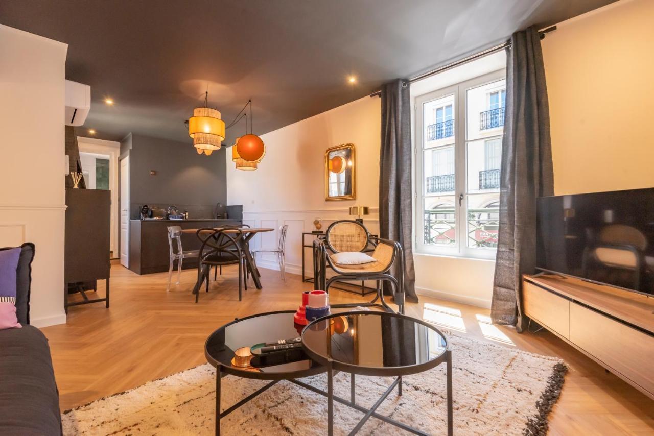 Le Cosy Chic . Proche Gare . Centre-Ville Macon . Neuf . Climatisation . Design . Wifi . Esterno foto