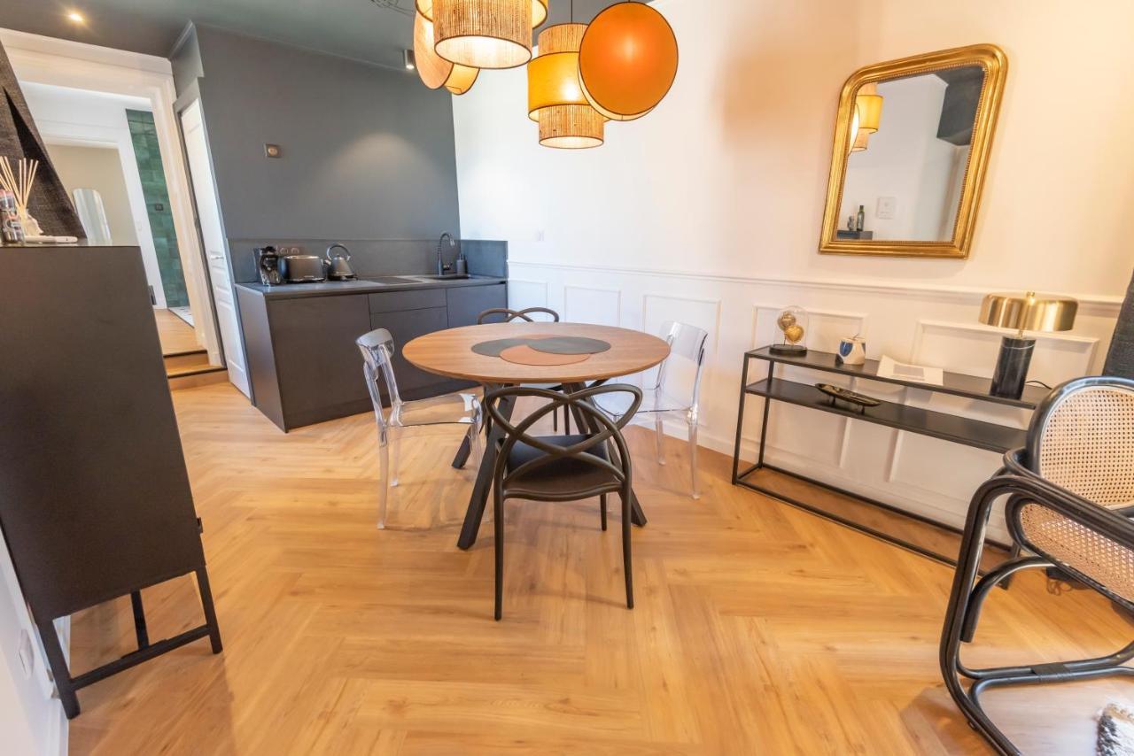 Le Cosy Chic . Proche Gare . Centre-Ville Macon . Neuf . Climatisation . Design . Wifi . Esterno foto